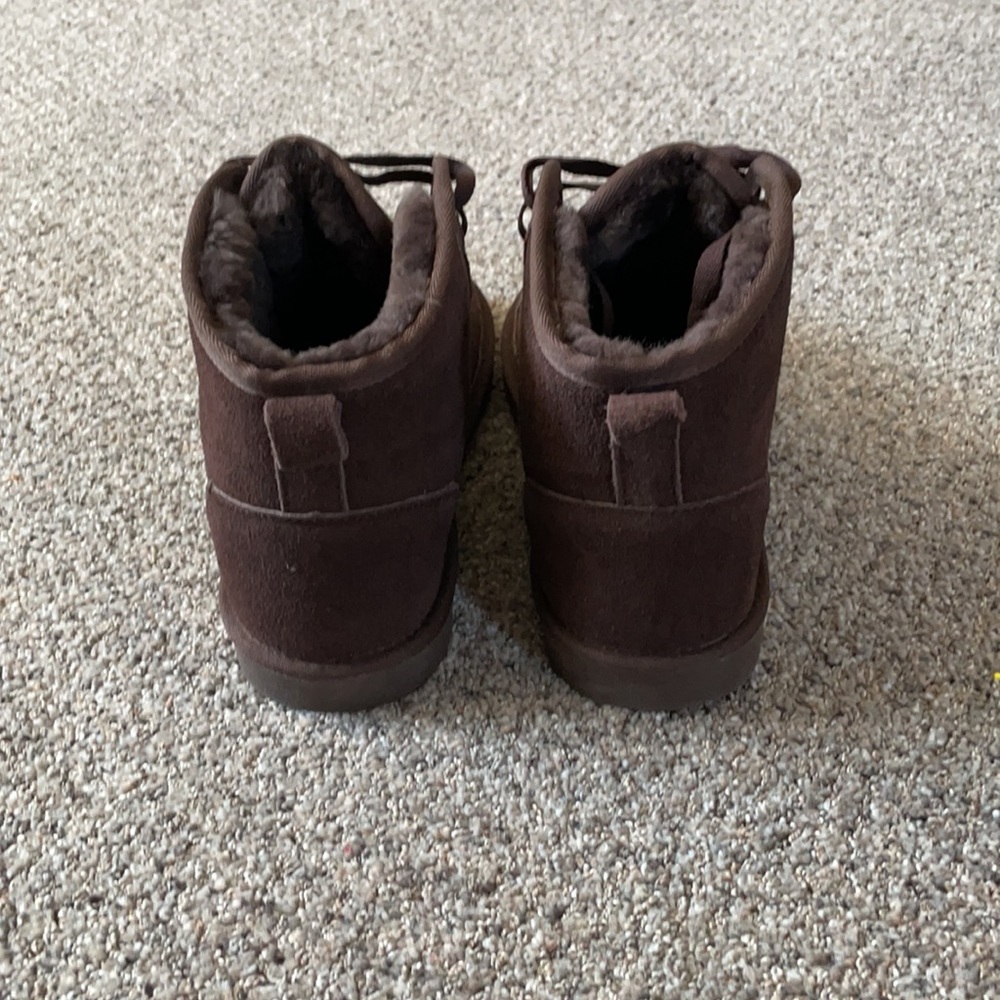 Slippers / Shoes - Picture 3 of 8
